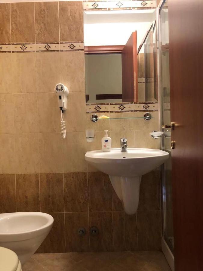 Cavour Suites Рим Экстерьер фото